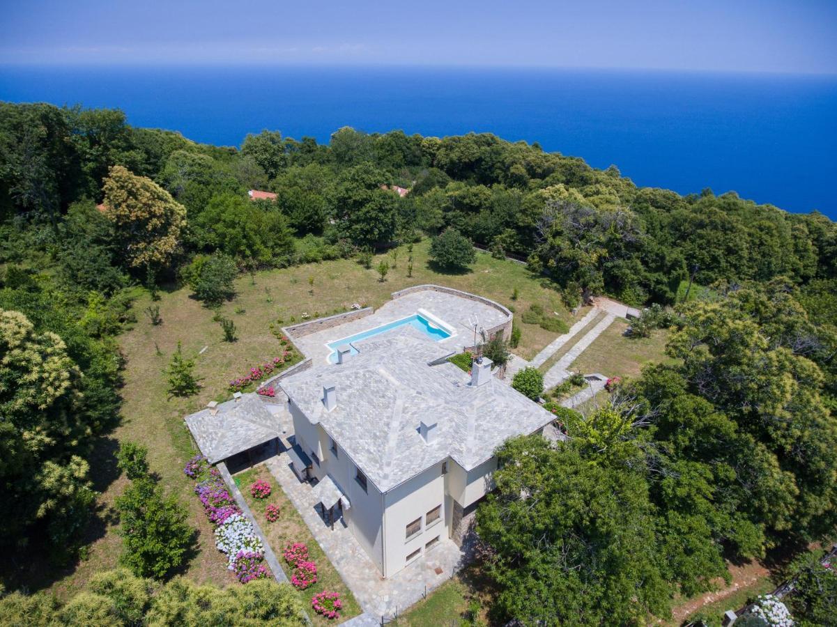 Luxury Villa With Pool In Tsagarada Exterior photo